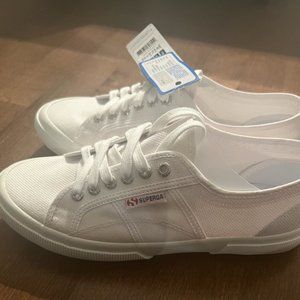 White SUPERGA 2750 Women's size 9